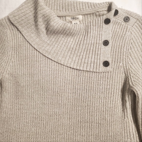 Style & Co. | Long Sleeve Kangaroo Pocket Sweater | Size M - Picture 2 of 5